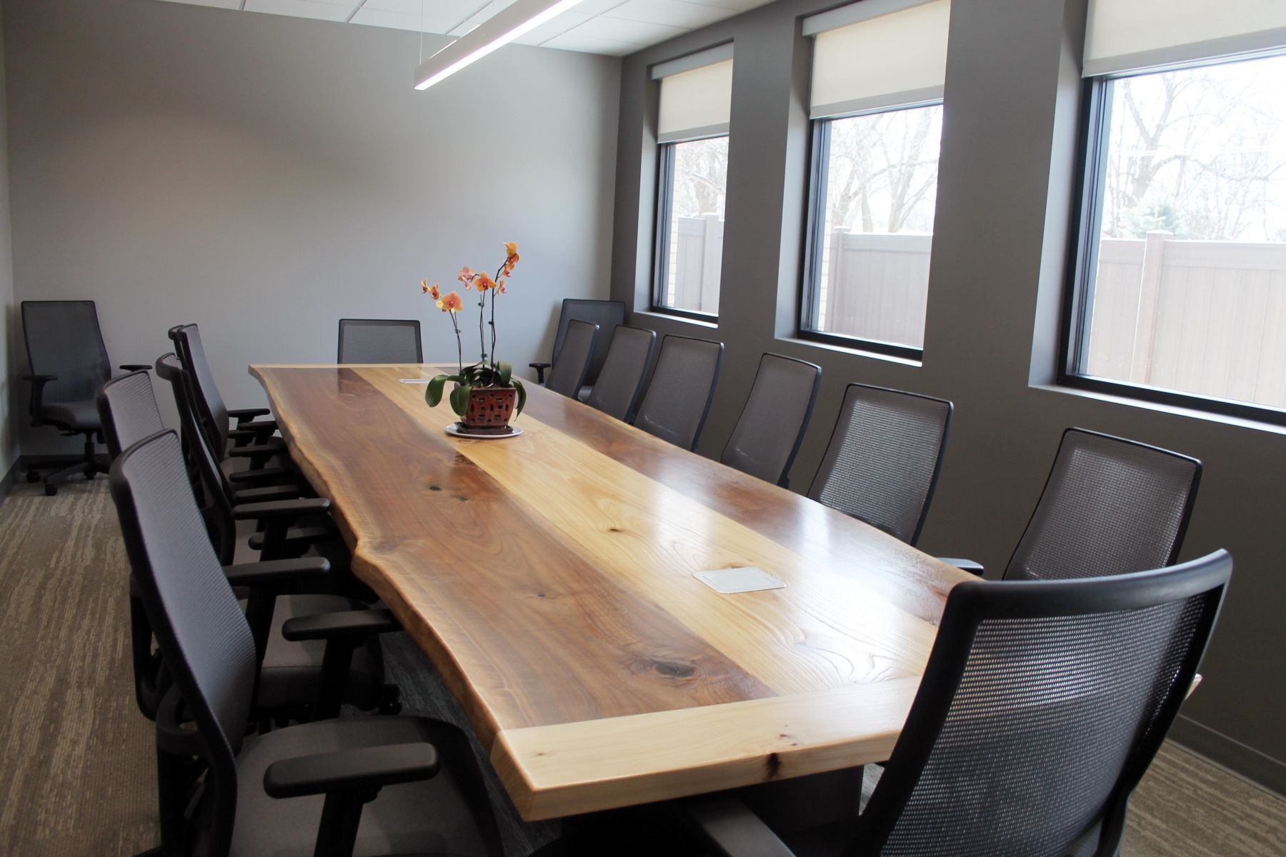 Empty Conference Room Wooden Table Img 6187