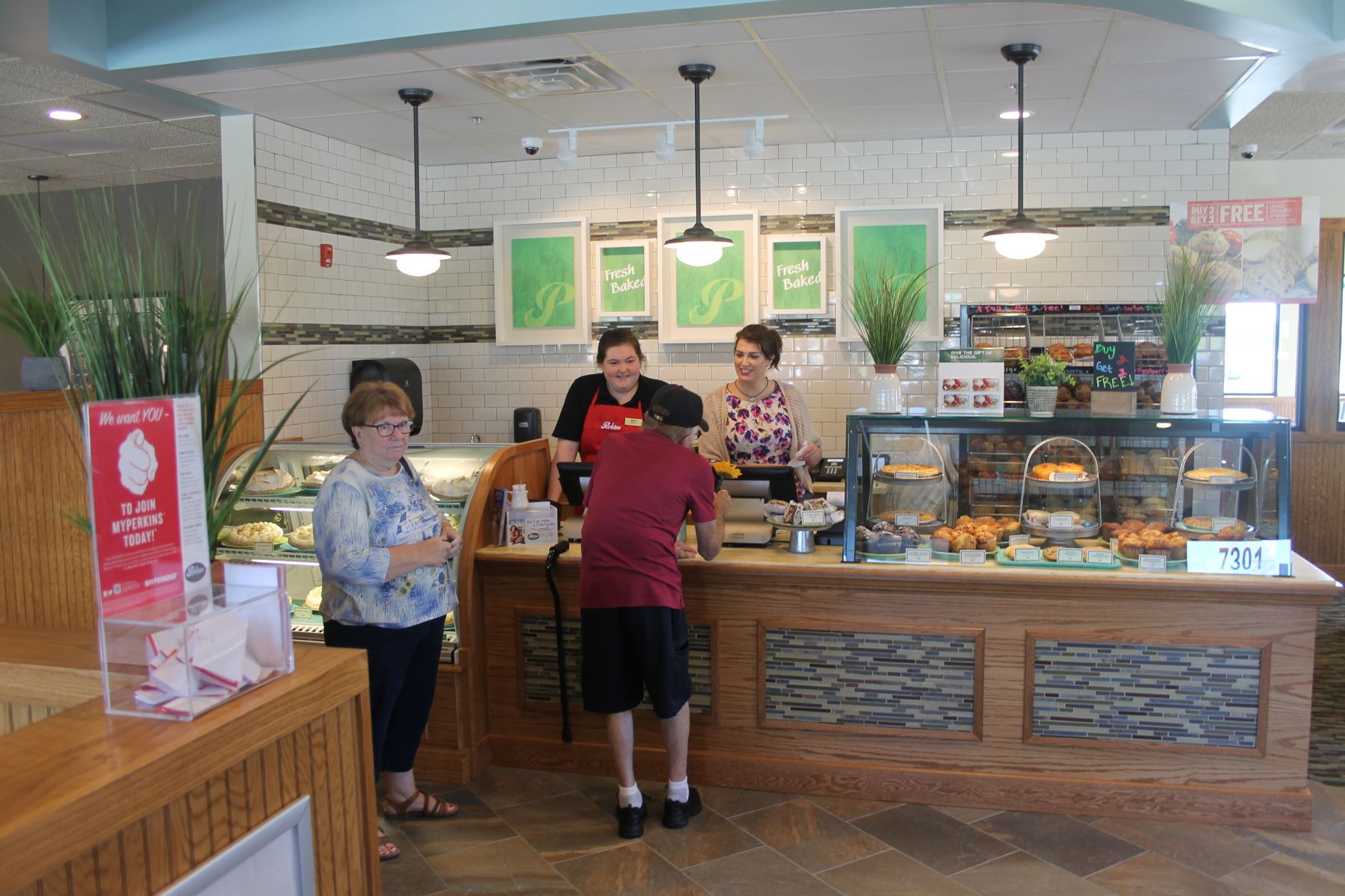 Bakery Counter Img 7661